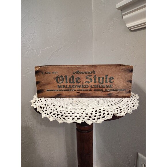 Armour's Old Style Mellowed Wood Cheese Box 5lb Armour And Company - Picture 1 of 9